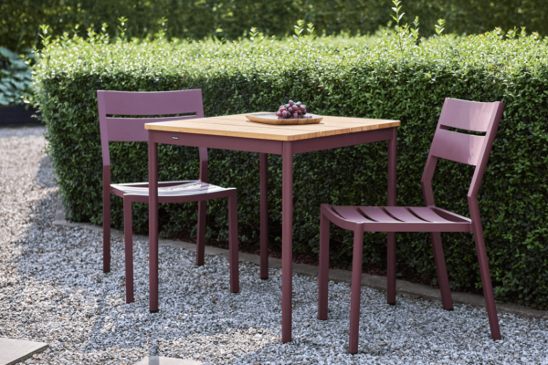 Nox cafébord 69x69x73 cm zin red/bambu Brafab